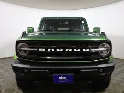 2025 Ford Bronco Outer Banks 4x4 photo 3