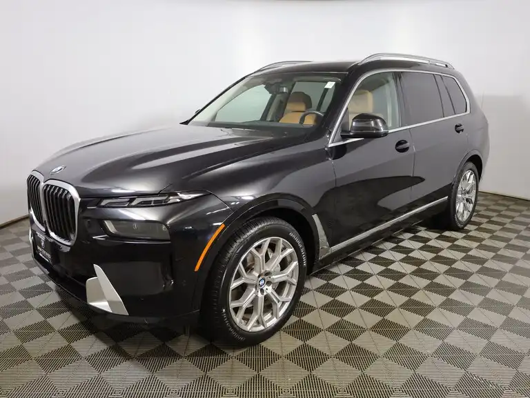 2025 BMW X7 xDrive40i's photo