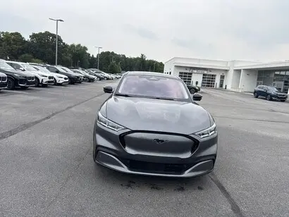 2021 Ford Mustang-Mach-e Premium photo 2