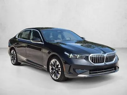 2026 BMW 5 Series 540i xDrive Sedan photo 3