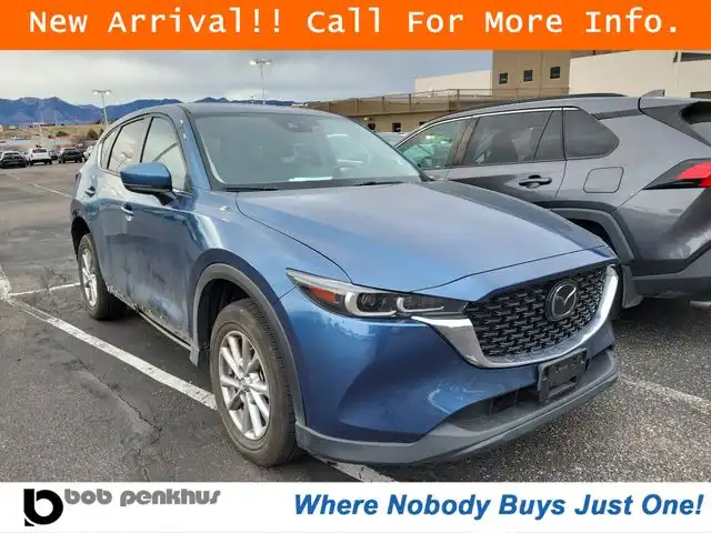 2023 Mazda CX-5 S Preferred package Auto AWD's photo