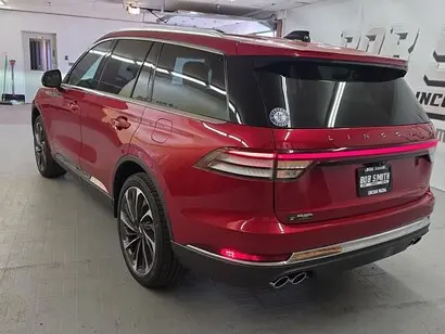 2026 Lincoln Aviator Reserve AWD photo 4