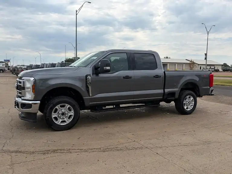 2025 Ford F-250 XLT 4x4 Crew Cab 6-3/4' Box's photo