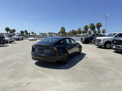 2025 Tesla Model 3 Long Range photo 3