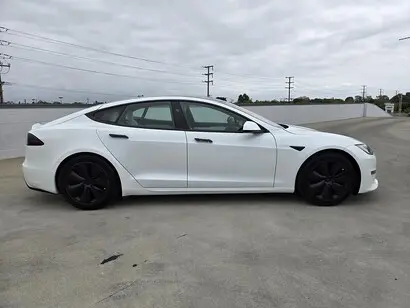 2023 Tesla Model S Standard Range photo 2