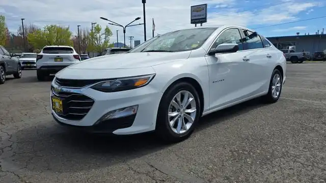 2024 Chevrolet Malibu 1LT's photo