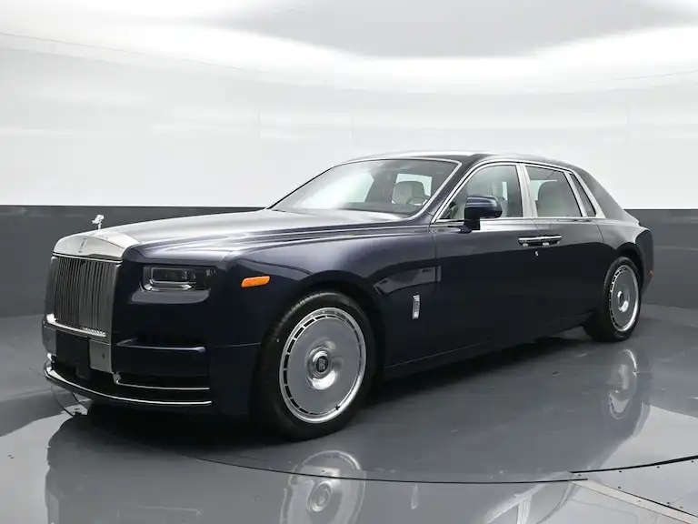2027 Rolls-Royce Phantom Base's photo