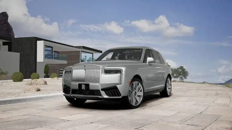 2027 Rolls-Royce Cullinan Base's photo