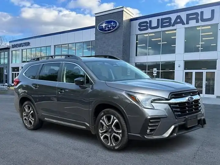 2024 Subaru Ascent Limited 7 Passenger's photo