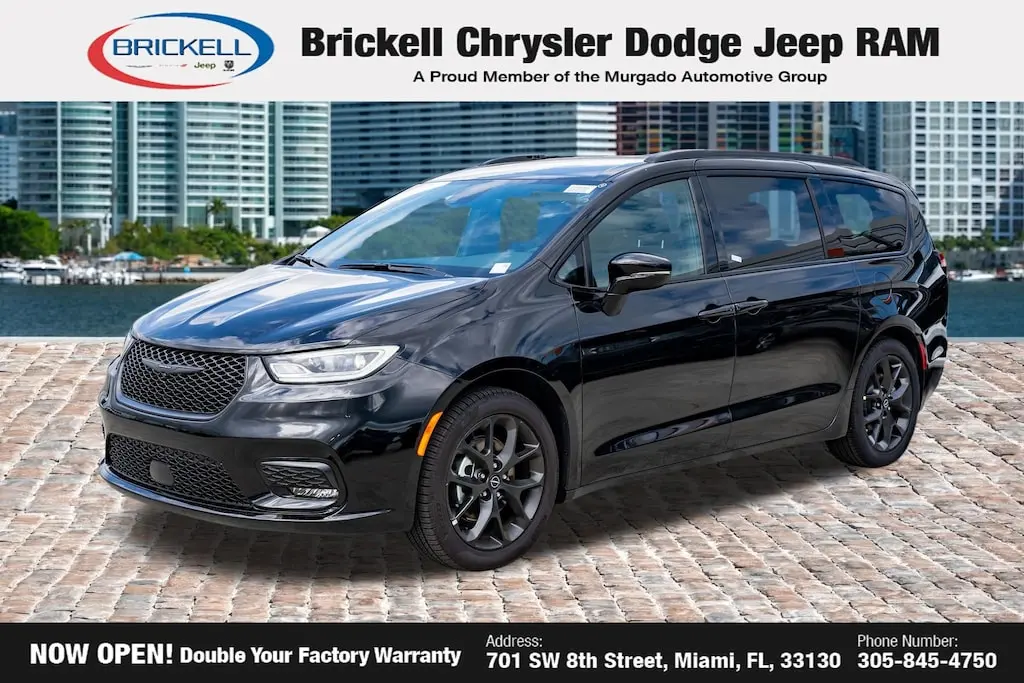 2026 Chrysler Pacifica Select photo 1