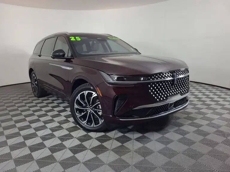 2025 Lincoln Nautilus Reserve AWD's photo