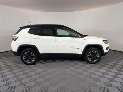 2018 Jeep Compass Trailhawk 4X4 photo 2