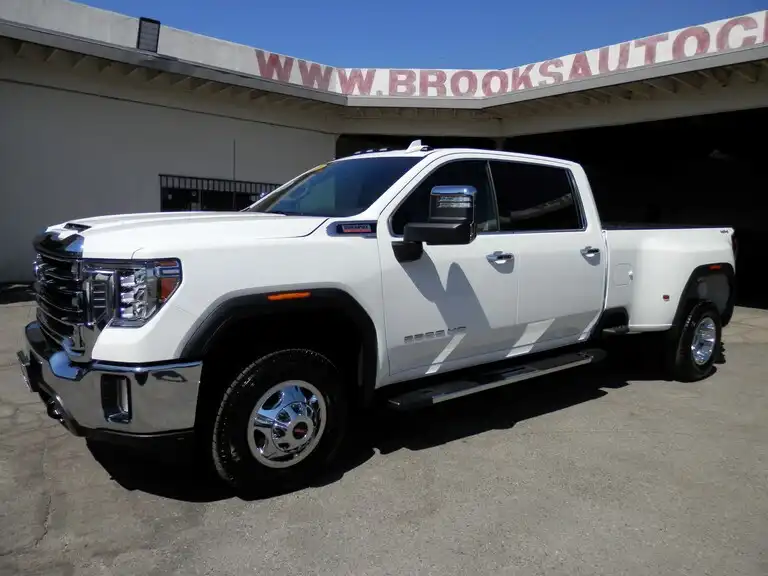 2021 GMC Sierra 4WD Crew Cab Long Box DRW SLT's photo
