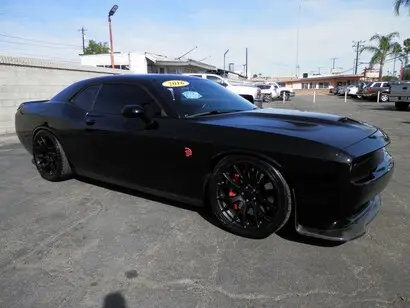 2016 Dodge Challenger SRT Hellcat photo 2