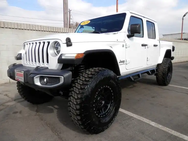 2020 Jeep Gladiator Overland's photo