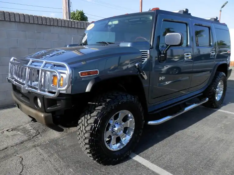 2005 Hummer H2 SUV's photo