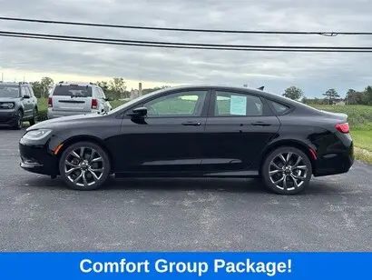 2015 Chrysler 200 S photo 5
