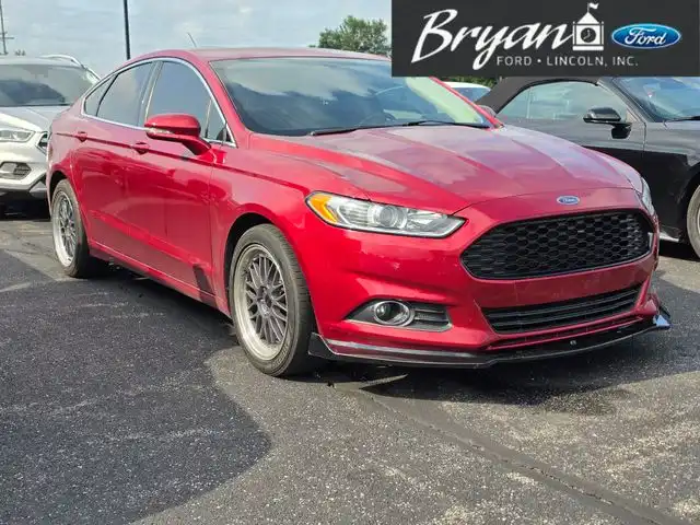 2016 Ford Fusion SE FWD's photo