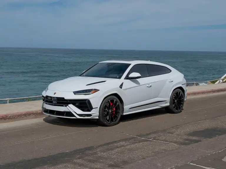 2023 Lamborghini Urus 4.0 V8 S's photo