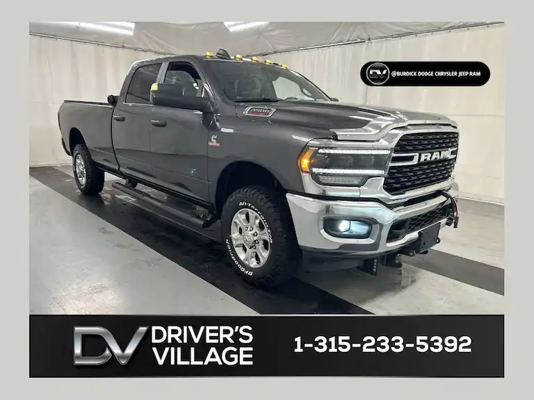 2022 RAM 3500 Big Horn 4WD Crew Cab LWB's photo