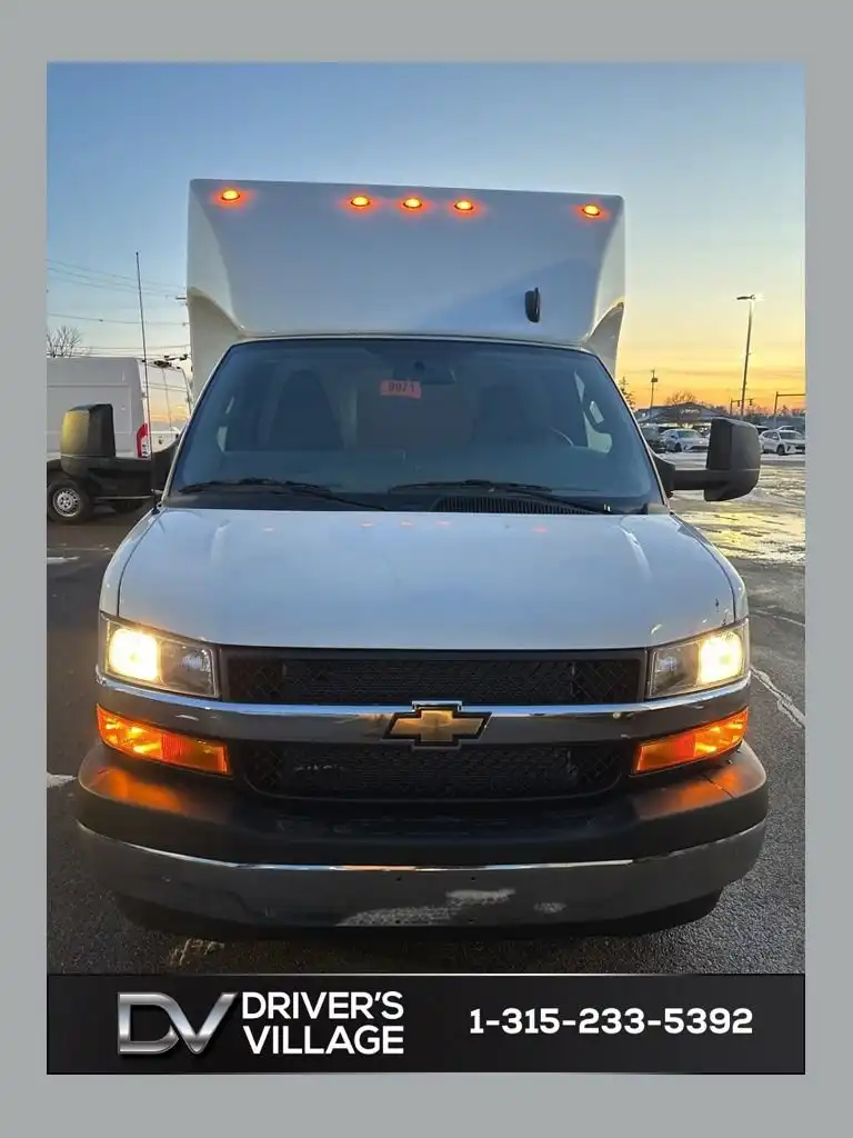 2025 Chevrolet Express 3500 177 WB's photo