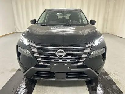 2026 Nissan Rogue SV AWD photo 3