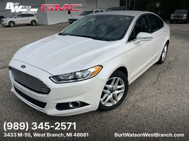 2016 Ford Fusion SE FWD's photo