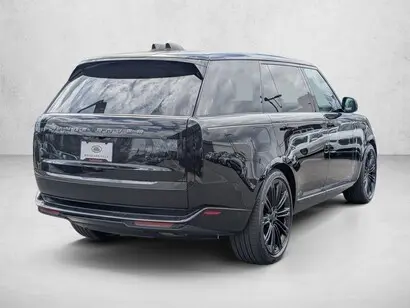 2026 Land Rover Range Rover 3.0 SE LWB 7 photo 2