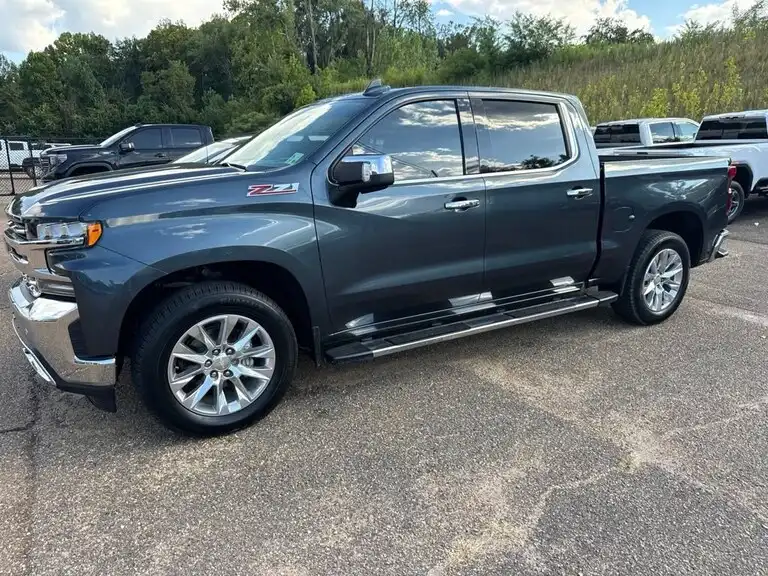 2020 Chevrolet Silverado 1500 LTZ 4WD Crew Cab Short Box's photo