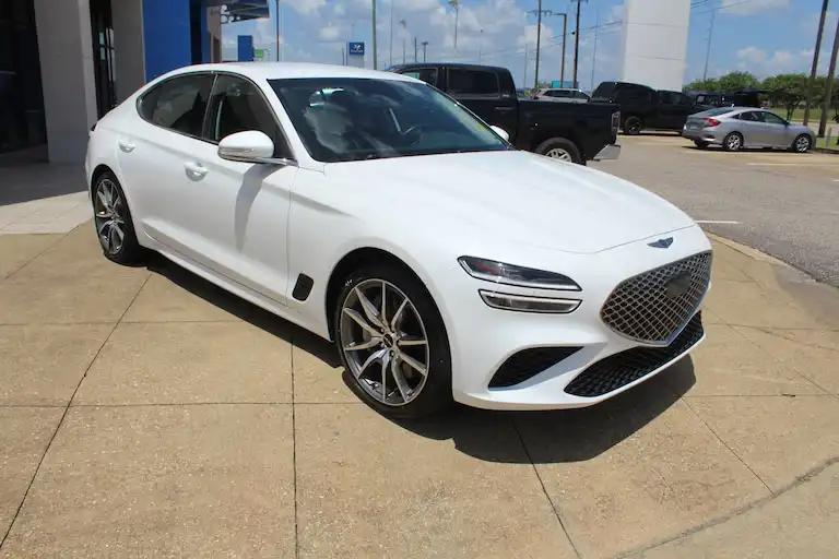 2025 Genesis G70 2.5T Standard's photo