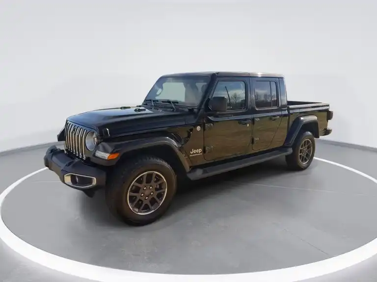 2023 Jeep Gladiator Overland's photo