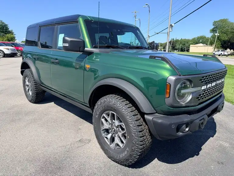 2025 Ford Bronco Badlands 4WD's photo