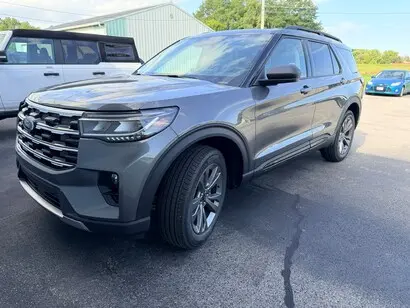 2026 Ford Explorer Active 4WD photo 5