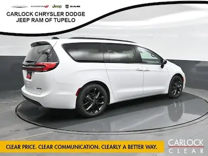 2026 Chrysler Pacifica Limited photo 3