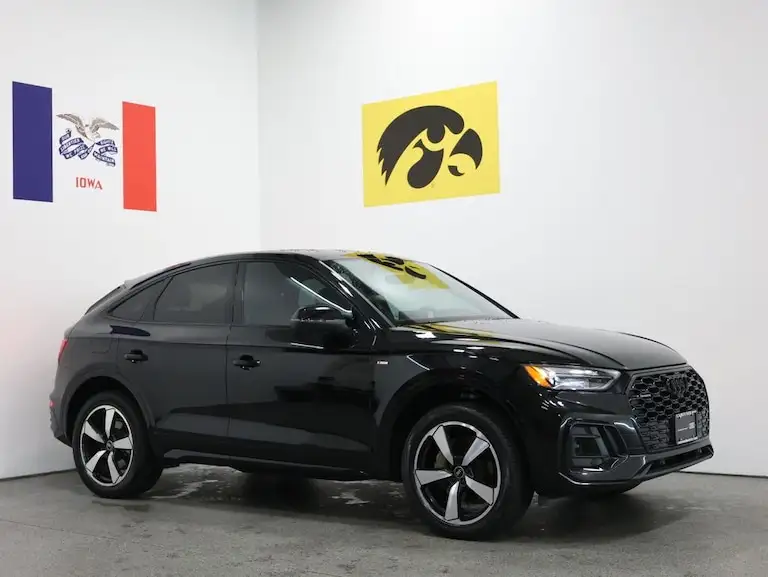 2023 Audi Q5 Sportback 45 Premium Plus's photo