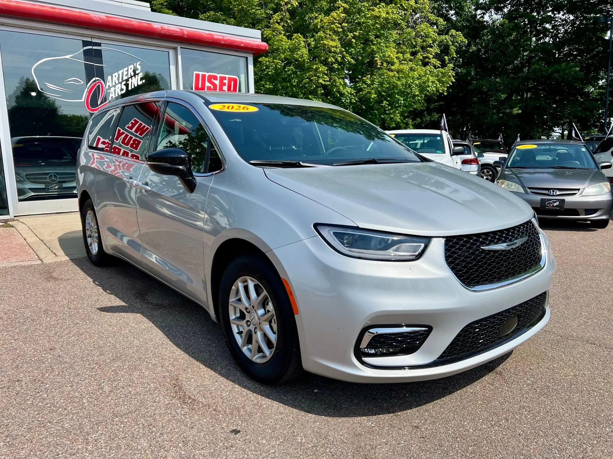 Vehicle Image 2