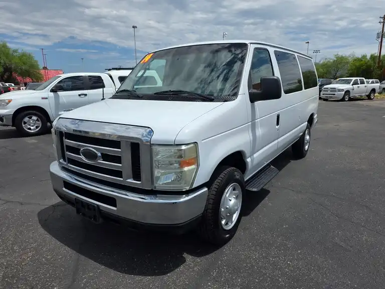 2014 Ford E-Series E-350 XLT Super Duty's photo
