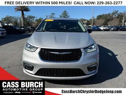 2024 Chrysler Pacifica Limited photo 3