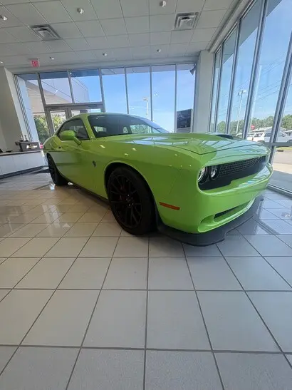 2015 Dodge Challenger SRT Hellcat photo 3