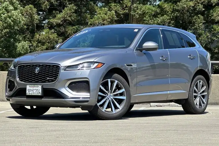 2025 Jaguar F-PACE P250 R-Dynamic S's photo