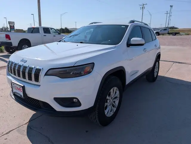 2019 Jeep Cherokee Latitude 4X4 photo 1