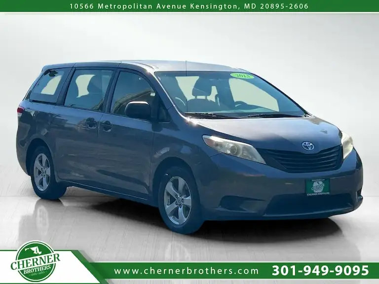 2013 Toyota Sienna L V6 7-Passenger's photo
