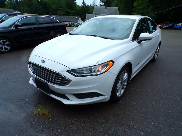 2018 Ford Fusion S's photo
