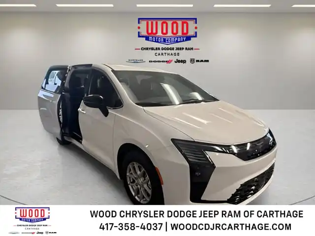 2027 Chrysler Pacifica Select's photo