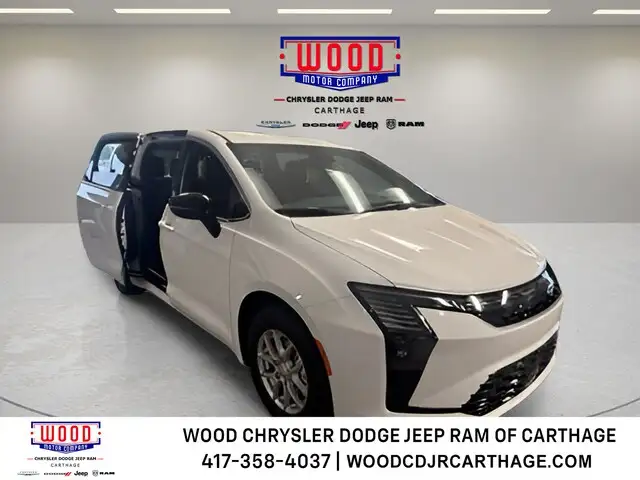 2027 Chrysler Pacifica Select's photo