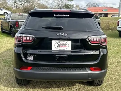 2026 Jeep Compass Latitude Altitude 4WD photo 5