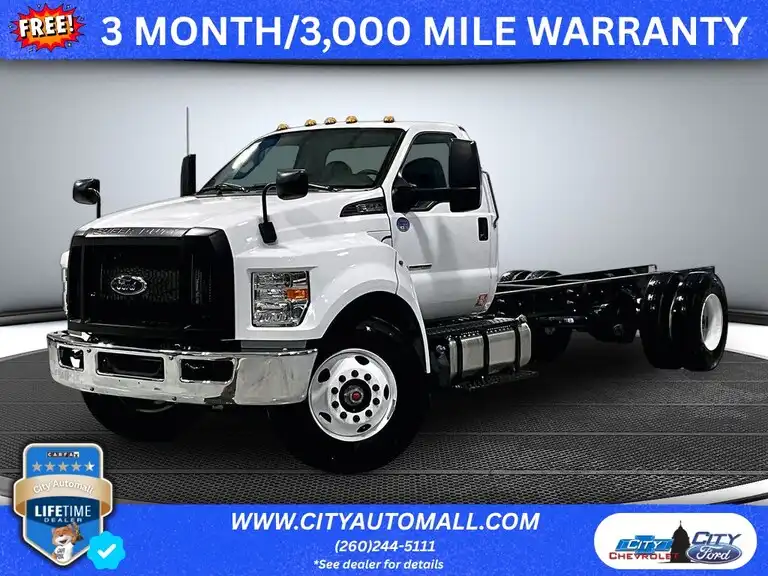 2023 Ford F-750 Regular Cab's photo