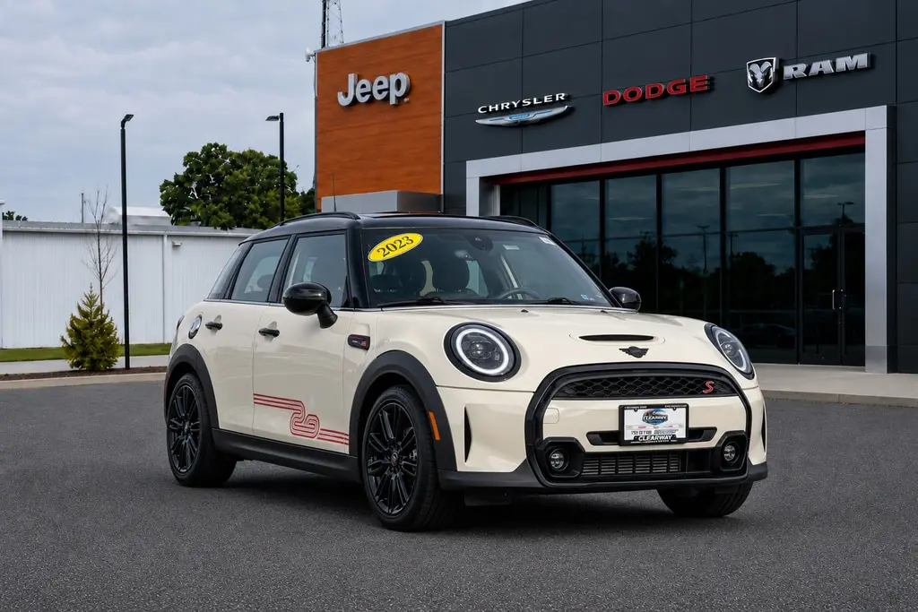Vehicle Image 1