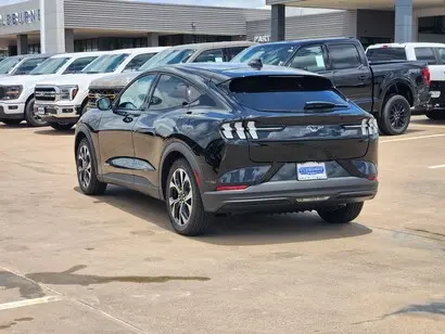 2026 Ford Mustang-Mach-e Select photo 4