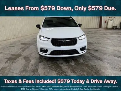 2026 Chrysler Pacifica Select photo 3
